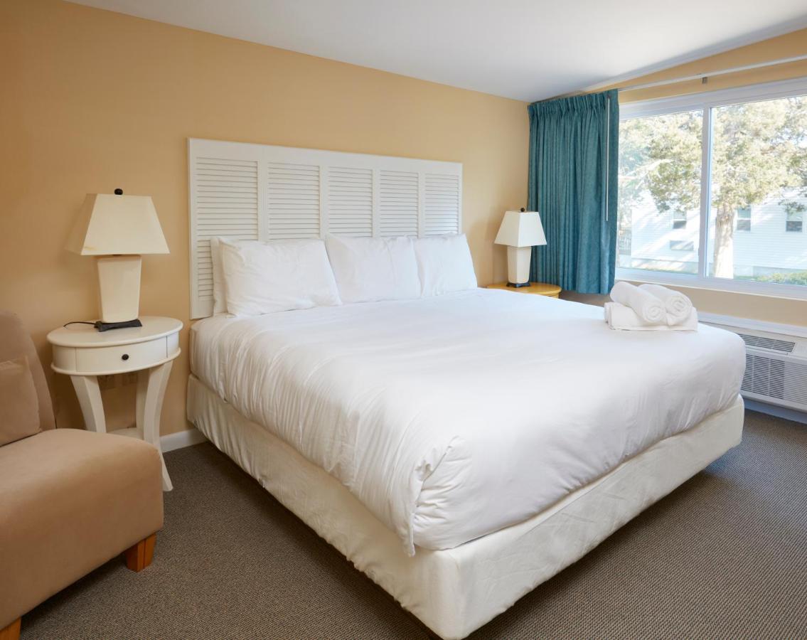 Breezeway Boutique Hotel Westerly Exterior photo